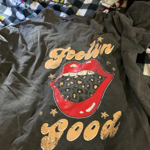 T-Shirt - Picture 1 of 1